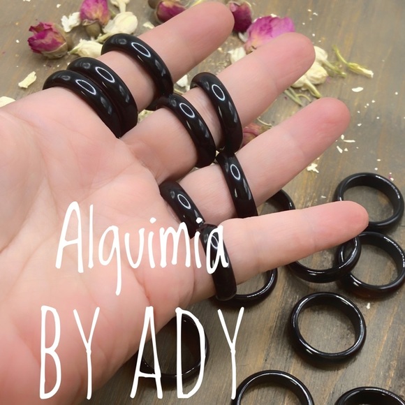 Black Onyx carved ring band/happy ring/Leo gemstone/saturn/karma stone/boho - Picture 2 of 6